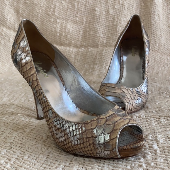 Gorgeous Marciano Snakesin Peeptoe High Heel Leather Pumps 6.5 US - Picture 2 of 11